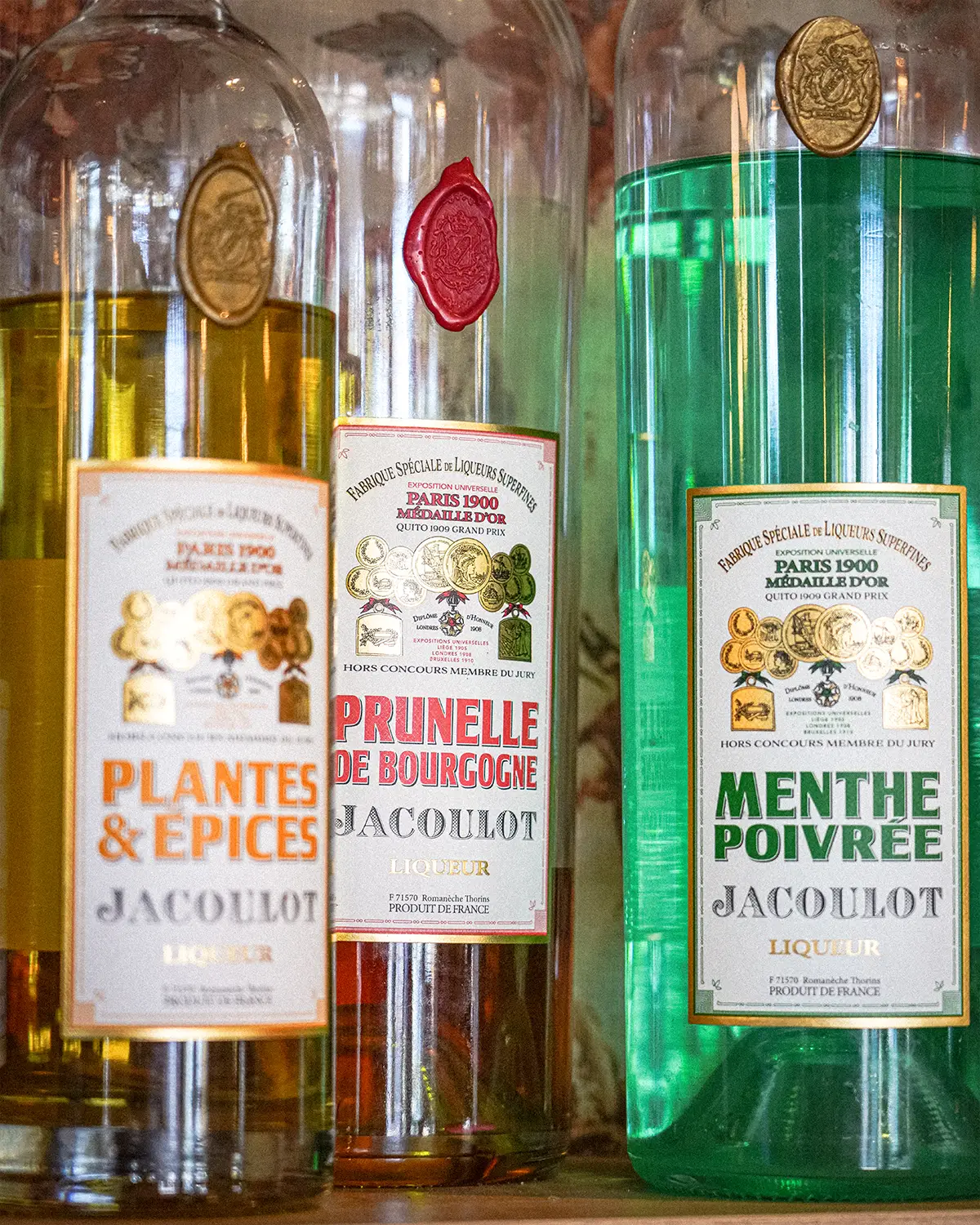 Liqueurs Jacoulot au bar : plantes et épices, prunelle de Bourgogne, menthe poivrée